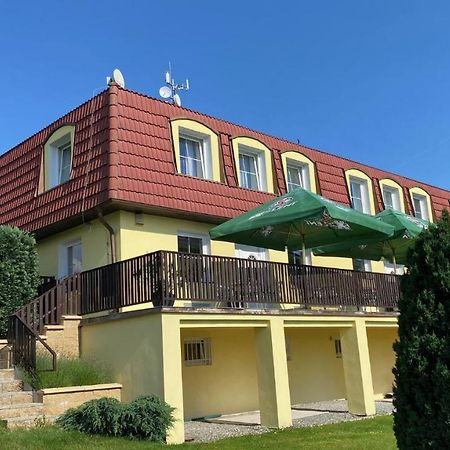 Penzion Kamejk Kamyk nad Vltavou Bagian luar foto
