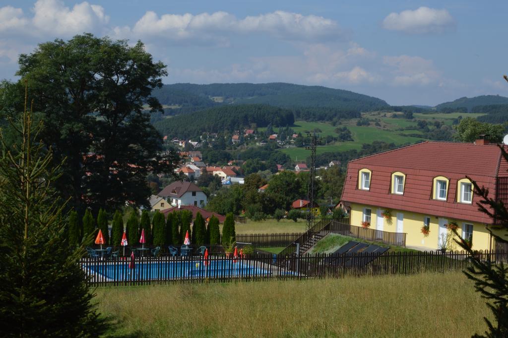 Penzion Kamejk Kamyk nad Vltavou Bagian luar foto