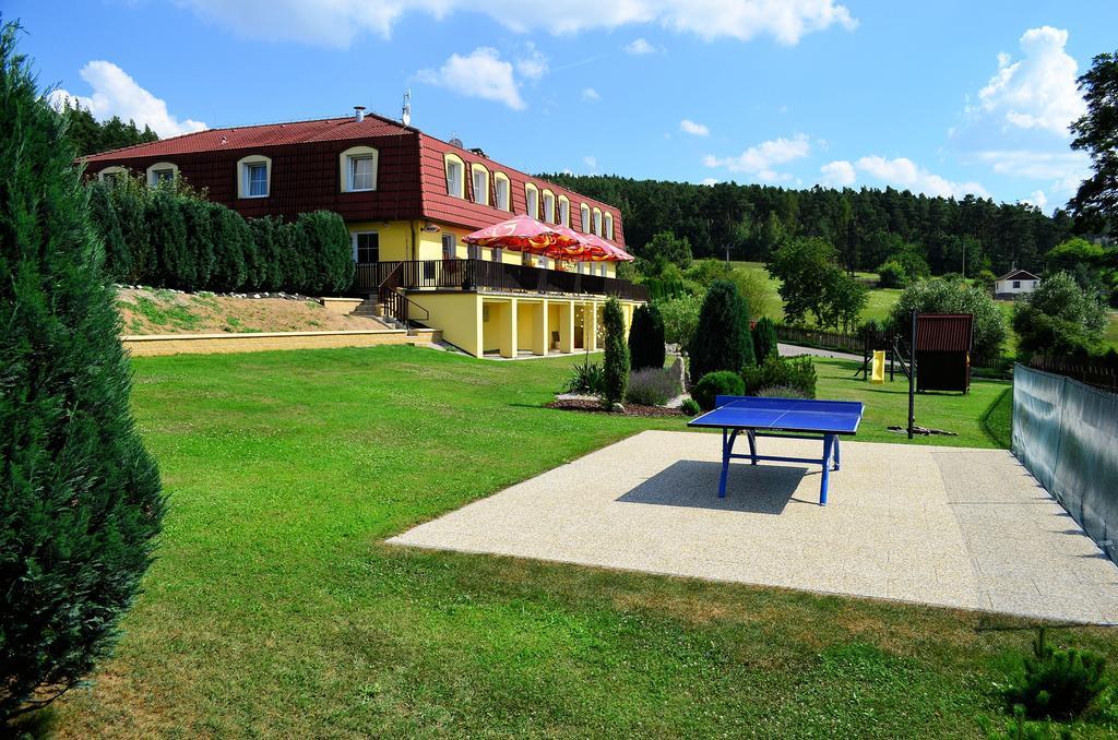 Penzion Kamejk Kamyk nad Vltavou Bagian luar foto